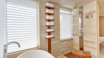 6 BR Villa With Concierge Amenities Pool
