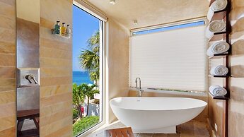 6 BR Villa With Concierge Amenities Pool