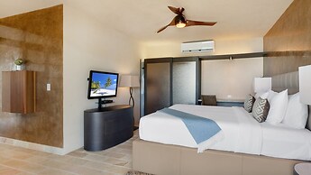 6 BR Villa With Concierge Amenities Pool