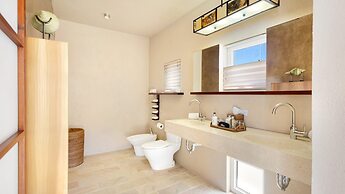 6 BR Villa With Concierge Amenities Pool
