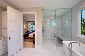 Modern Keys Penthouse W Private Beach Pool