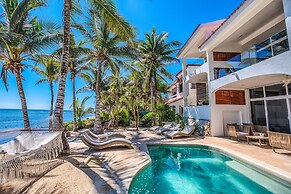 Beachfront W Private Staff in Gated Community