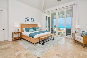 5 BR Luxury Villa On The Sand W Pool