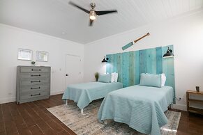 5 BR Luxury Villa On The Sand W Pool