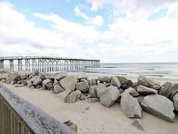 Margaritaville 2 Bedroom Home by RedAwning