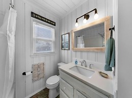 Margaritaville 2 Bedroom Home by RedAwning