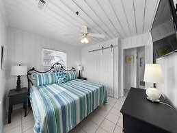 Margaritaville 2 Bedroom Home by RedAwning