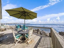 Margaritaville 2 Bedroom Home by RedAwning