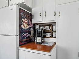 Margaritaville 2 Bedroom Home by RedAwning