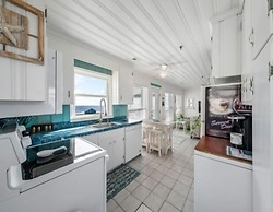 Margaritaville 2 Bedroom Home by RedAwning