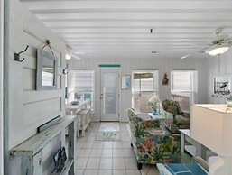 Margaritaville 2 Bedroom Home by RedAwning