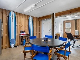 Just For The Shell Of It 5 Bedroom Home by RedAwning