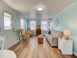 A Whelk On The Beach-lower 2 Bedroom Duplex by RedAwning