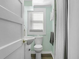 A Whelk On The Beach-lower 2 Bedroom Duplex by RedAwning