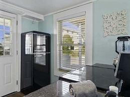 A Whelk On The Beach-lower 2 Bedroom Duplex by RedAwning