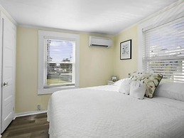 A Whelk On The Beach-lower 2 Bedroom Duplex by RedAwning