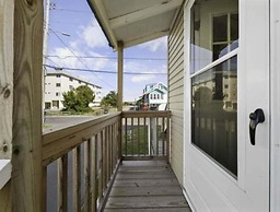 A Whelk On The Beach-lower 2 Bedroom Duplex by RedAwning