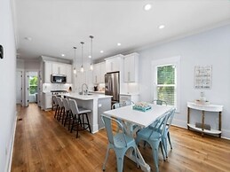 The Trading Post 4 Bedroom Duplex