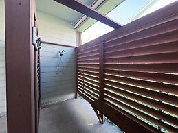 Sea Note 3 Bedroom Home by RedAwning