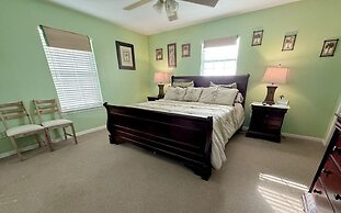 Sea Note 3 Bedroom Home by RedAwning