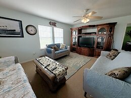 Sea Note 3 Bedroom Home by RedAwning