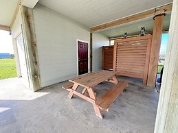 Sea Note 3 Bedroom Home by RedAwning