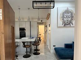 3 Bedrooms - 6 Guests - Fireplace - Near Beach