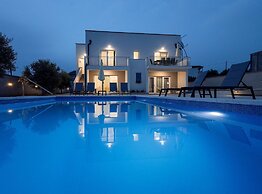 Holiday Home Milutin 1