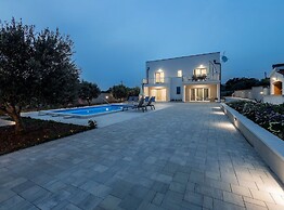 Holiday Home Milutin 1