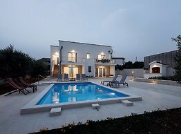Holiday Home Milutin 1