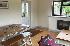 Cottage Retreat- Sleeps 4, Garden, Bbq & Pets