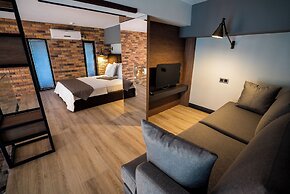 Ayayorgi Homes & Suites