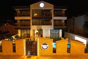 Ayayorgi Homes & Suites