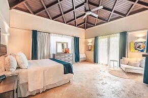 Mesmerizing Villa With Jacuzzi Maid in Cap Cana