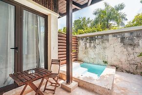 Mesmerizing Villa With Jacuzzi Maid in Cap Cana