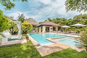Mesmerizing Villa With Jacuzzi Maid in Cap Cana