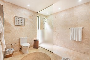 Mesmerizing Villa With Jacuzzi Maid in Cap Cana