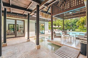 Mesmerizing Villa With Jacuzzi Maid in Cap Cana