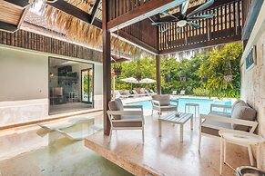 Mesmerizing Villa With Jacuzzi Maid in Cap Cana