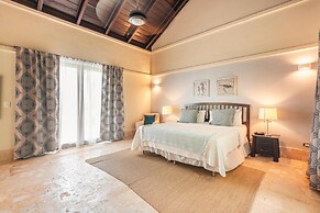 Mesmerizing Villa With Jacuzzi Maid in Cap Cana