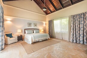 Mesmerizing Villa With Jacuzzi Maid in Cap Cana
