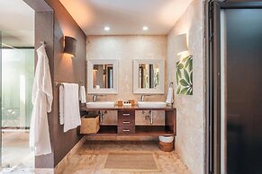 Mesmerizing Villa With Jacuzzi Maid in Cap Cana