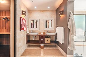 Mesmerizing Villa With Jacuzzi Maid in Cap Cana