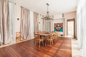 Mesmerizing Villa With Jacuzzi Maid in Cap Cana