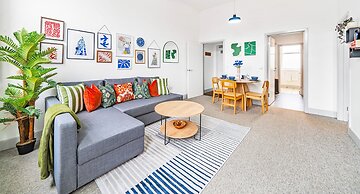 Wesley Chambers By REDWOOD STAYS