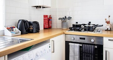 Wesley Chambers By REDWOOD STAYS