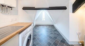 Wesley Chambers By REDWOOD STAYS