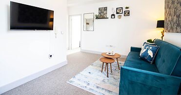 Wesley Chambers By REDWOOD STAYS