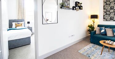 Wesley Chambers By REDWOOD STAYS