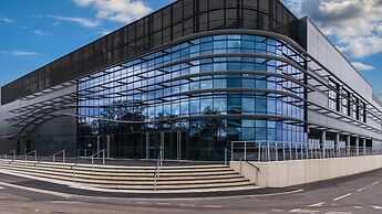 Wesley Chambers By REDWOOD STAYS